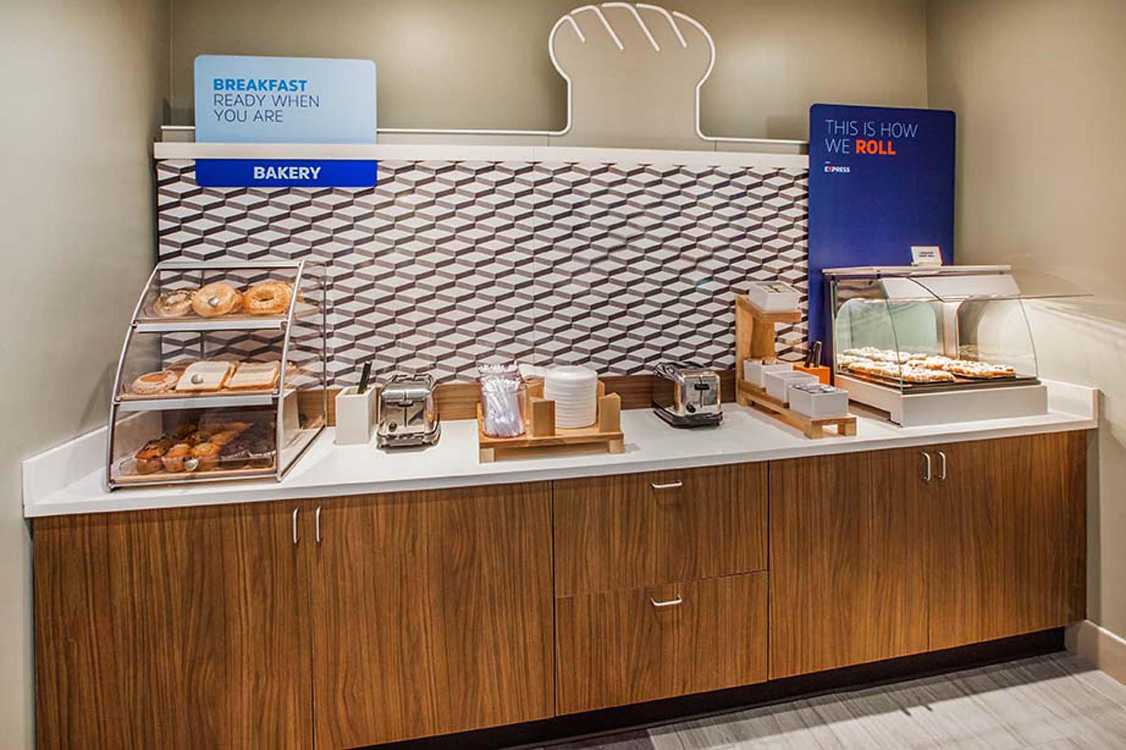 Holiday Inn Express & Suites Bay City By Ihg Esterno foto