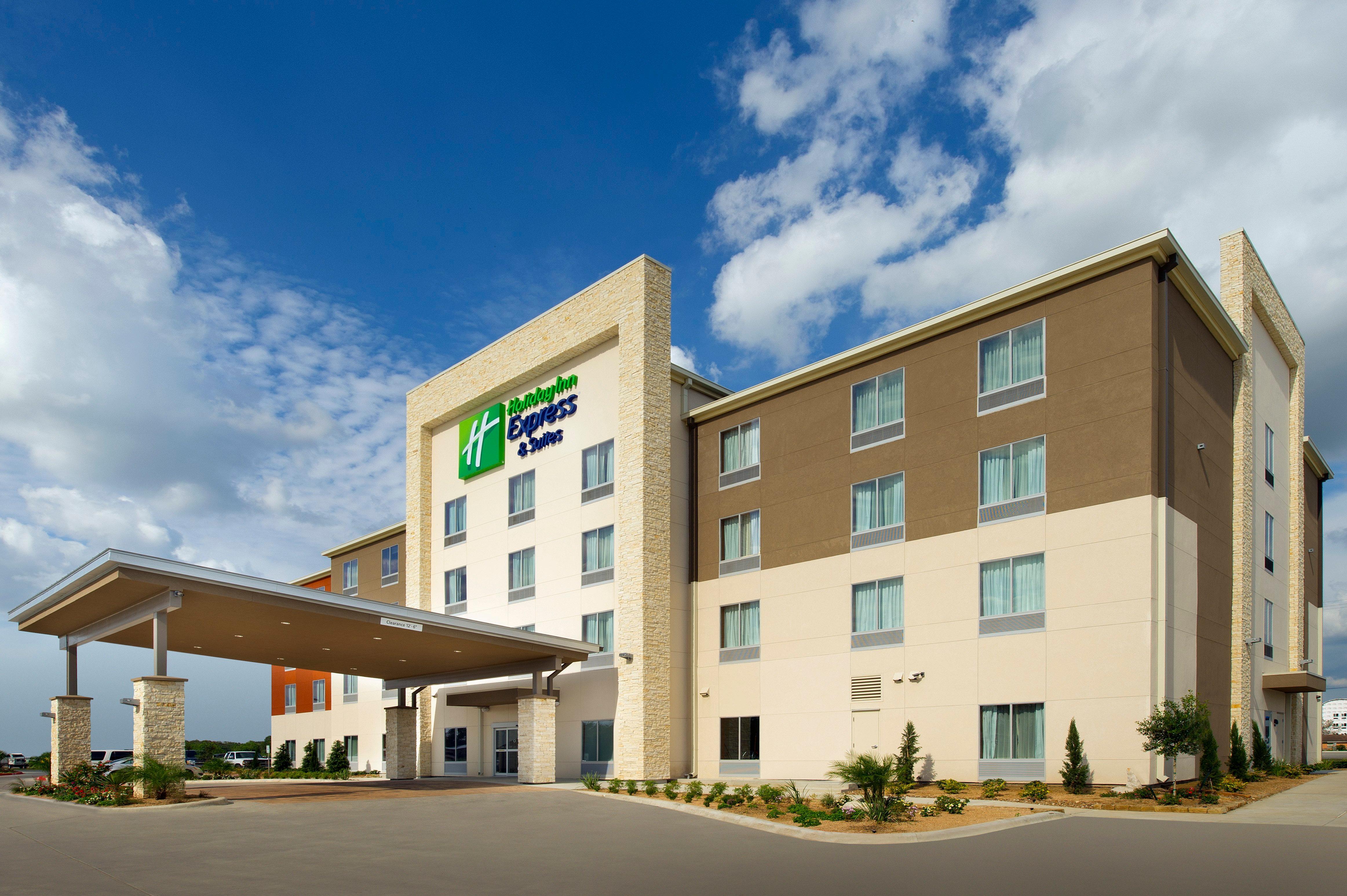 Holiday Inn Express & Suites Bay City By Ihg Esterno foto